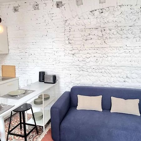 Grand Studio Avec Terrasse - Gare - Metro - Wifi トゥールーズ エクステリア 写真